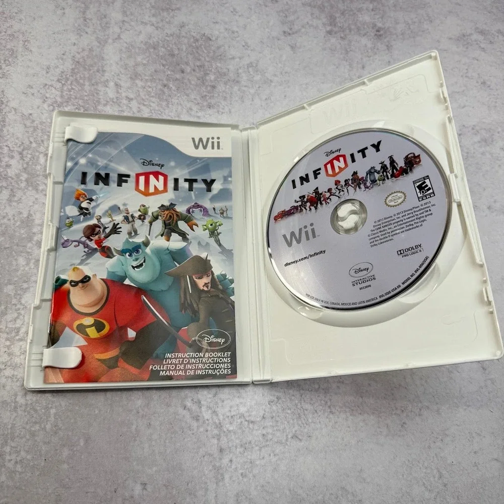 Disney Infinity Pad Set of 2 & Wii Game w/ Manual Untested